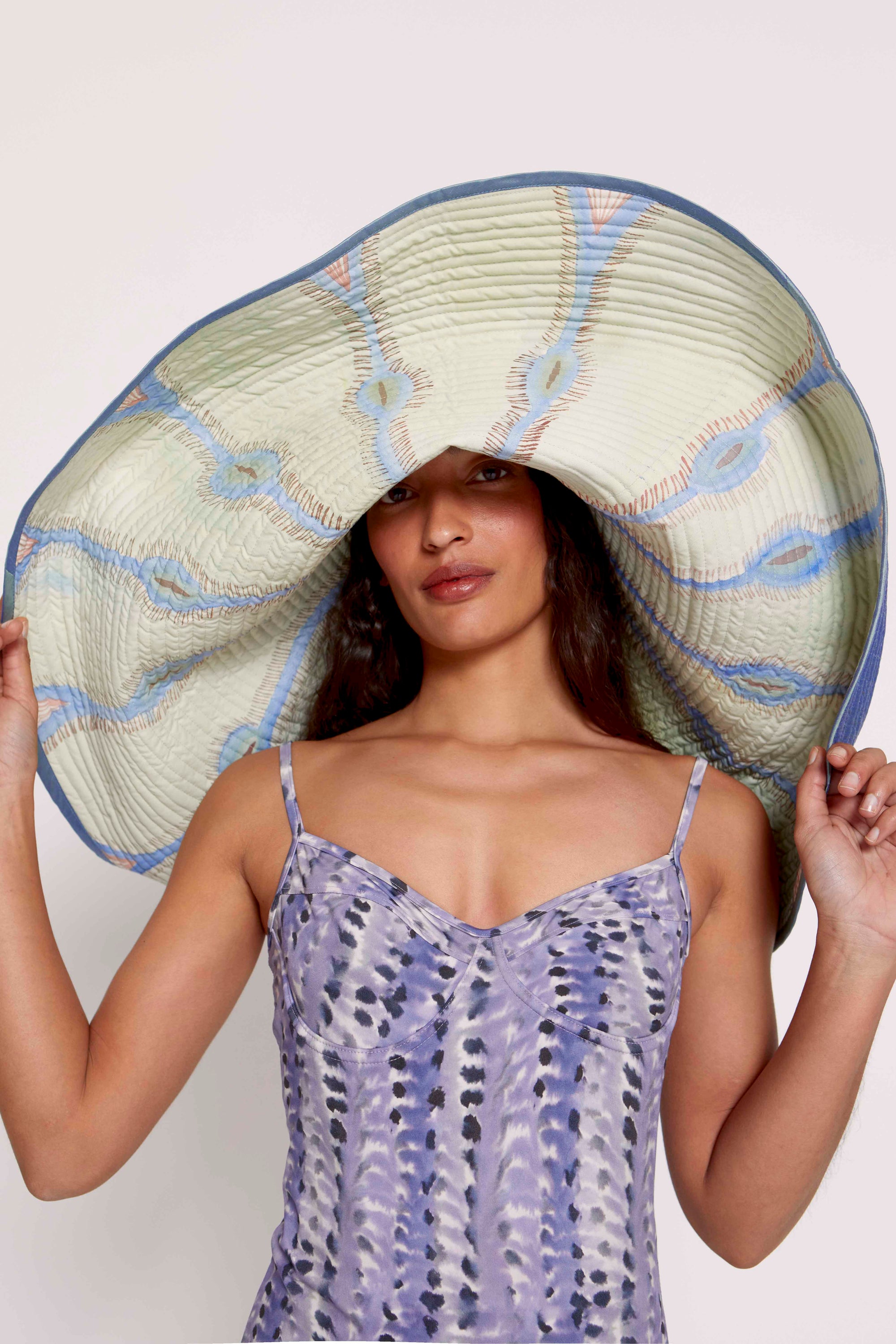 Chia Gigante Hat