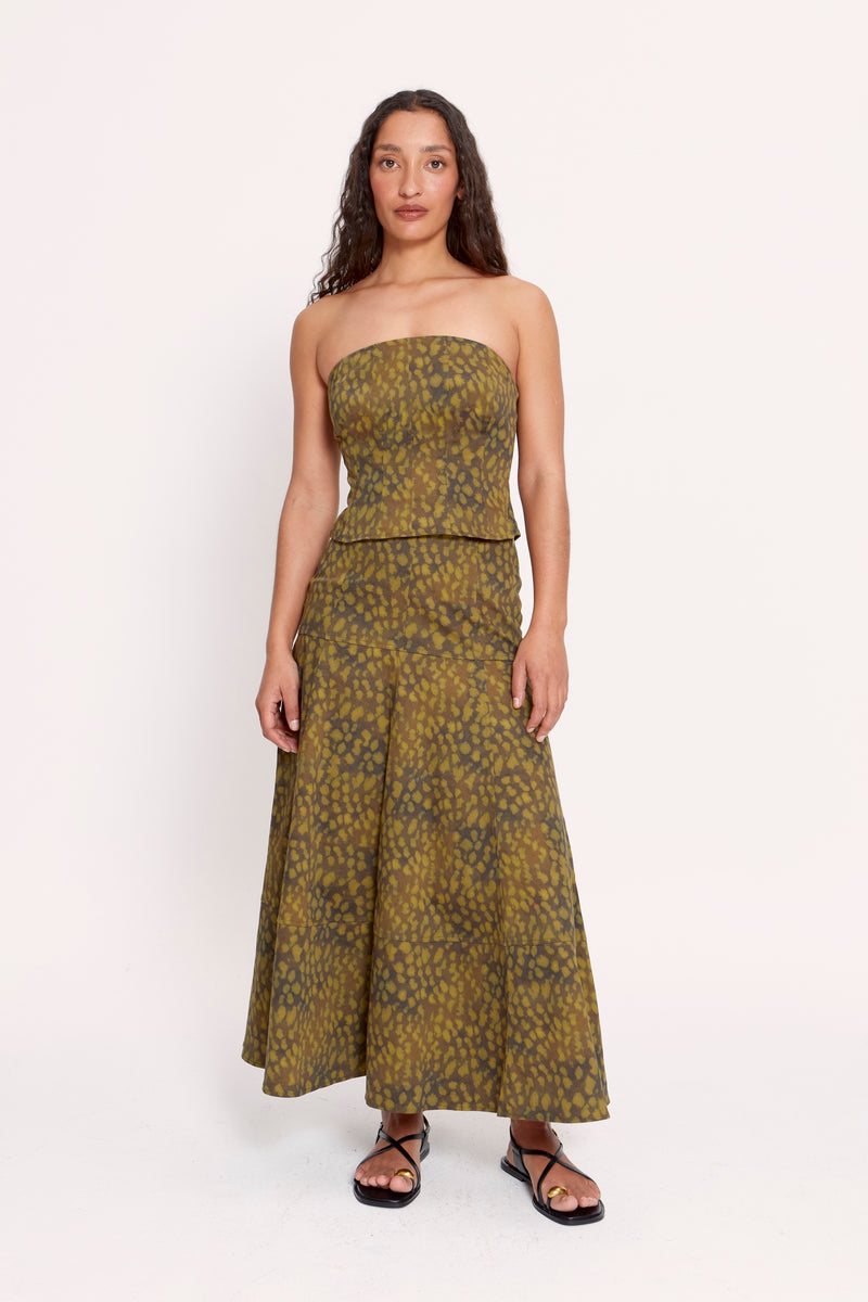 Rose Skirt Giraffe