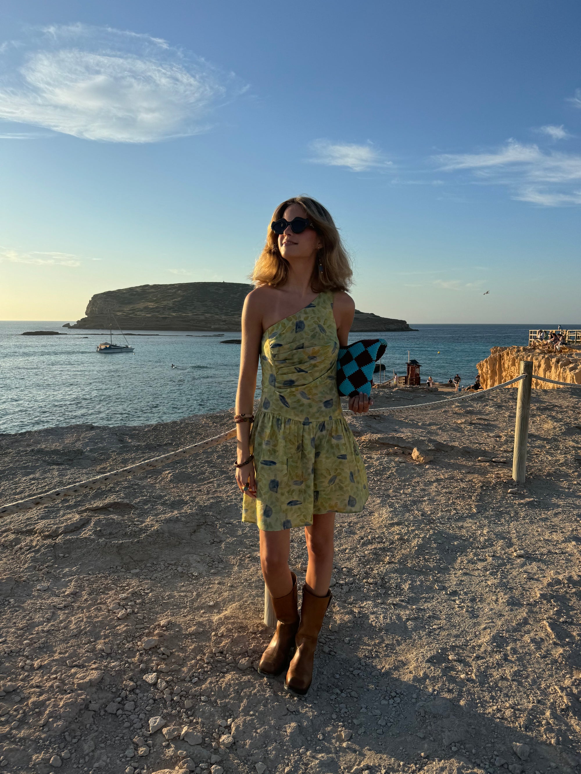 Vestido Corto asimétrico Nenufar Verde