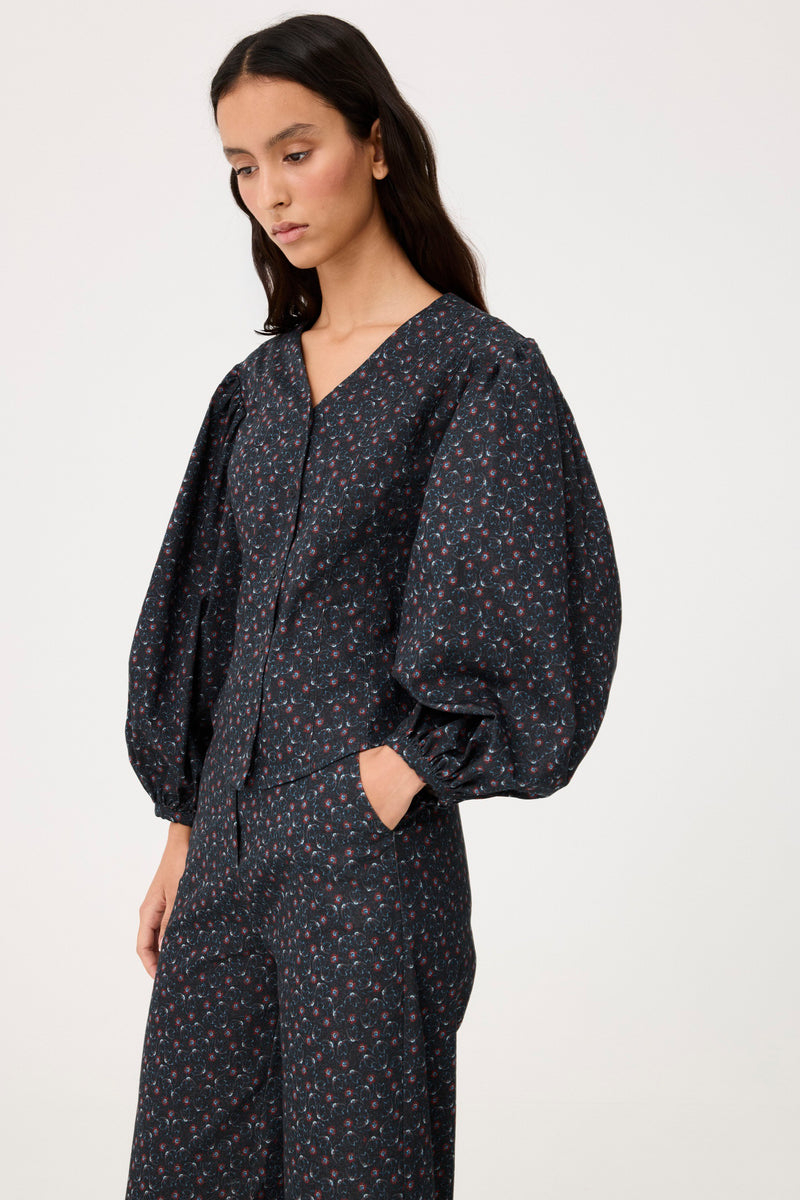 Blusa Talia Flores Nocturnas