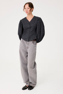Blusa Talia Flores Nocturnas