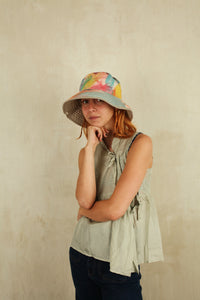 Spathulata Multicolor Bucket Hat